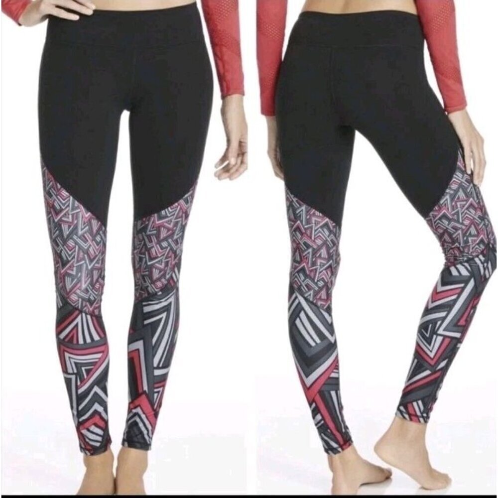 Fabletics Leggings Black Pink Women’s Fitted Geometric Triangles Size Medium